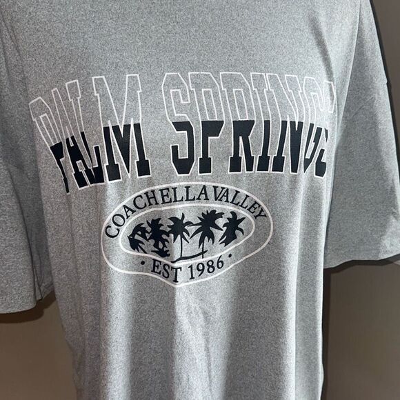 SHEIN Oversized Tee - Picture 2 of 5